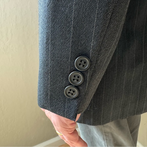 GIORGIO ARMANI Le Collezioni 2 Button Pinstripe Blazer Sport Coat New Wool Gray - Picture 8 of 16